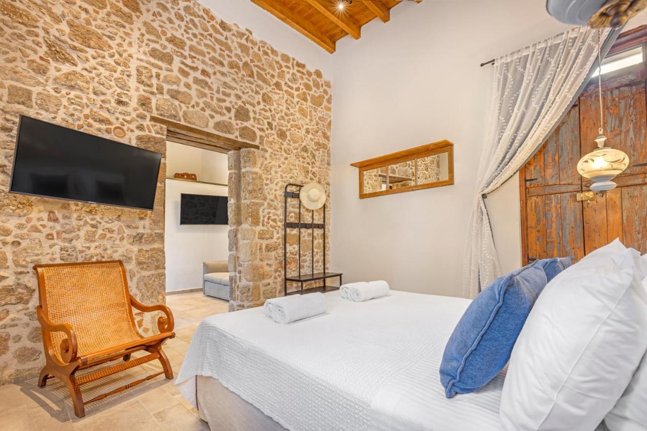 Sala Historical Luxury Suites Rhodes City Екстер'єр фото